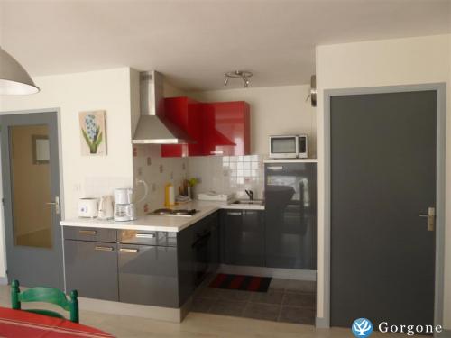 Photo n°2 de :Apt T2 situ sur la plage de Trestraou