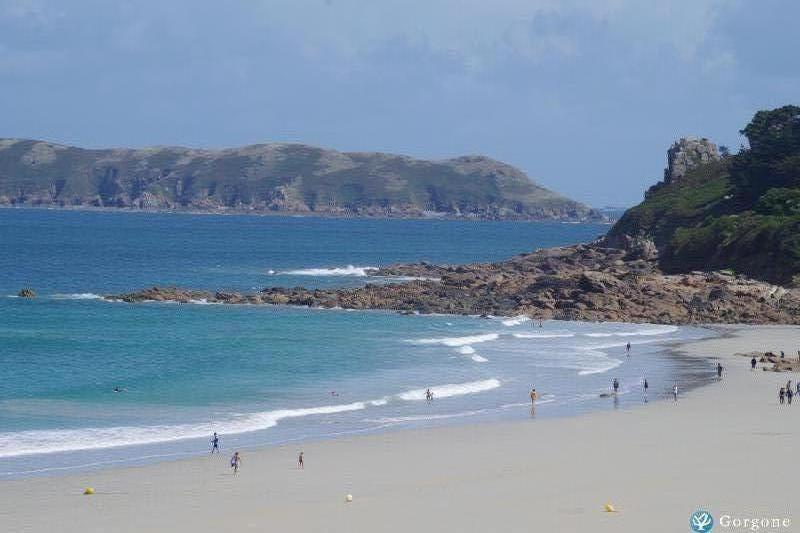 Photo n°1 de :Perros Guirec T2 vue panoramique mer 2** 