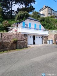 Perros-Guirec Plage de trestrignel , les pieds dans l
